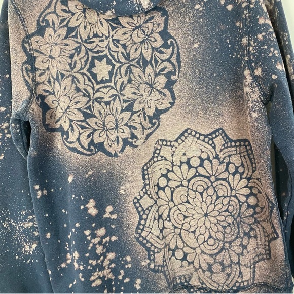 Levis Logo Sweatshirt Hoodie Pullover Men's XS Small Unisex Upcycled Blue Red - Picture 8 of 15